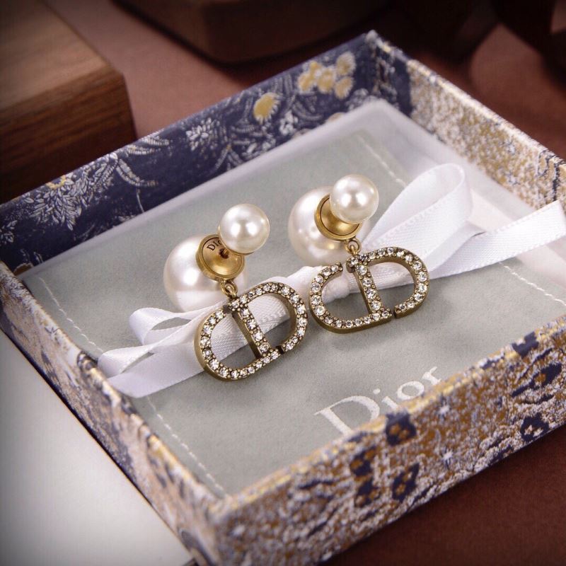 chr1st1an D10r earrings